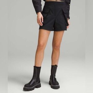 Lululemon Relaxed-Fit Super-High-Rise Cargo Short 4"